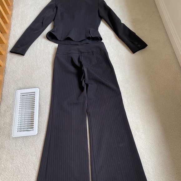 Pant suit - Picture 2 of 11